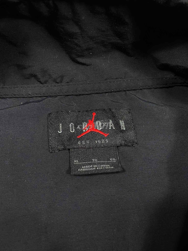 Áo khoác Nike Jordan Anorak. Mua bán Quần áo tại Huyện Củ Chi Tp Hồ Chí Minh được đăng bởi Brown hình 2