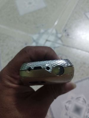Điện thoại Nokia cổ, màu vàng. Mua bán Điện thoại tại Thành phố Thủ Đức Tp Hồ Chí Minh được đăng bởi binh