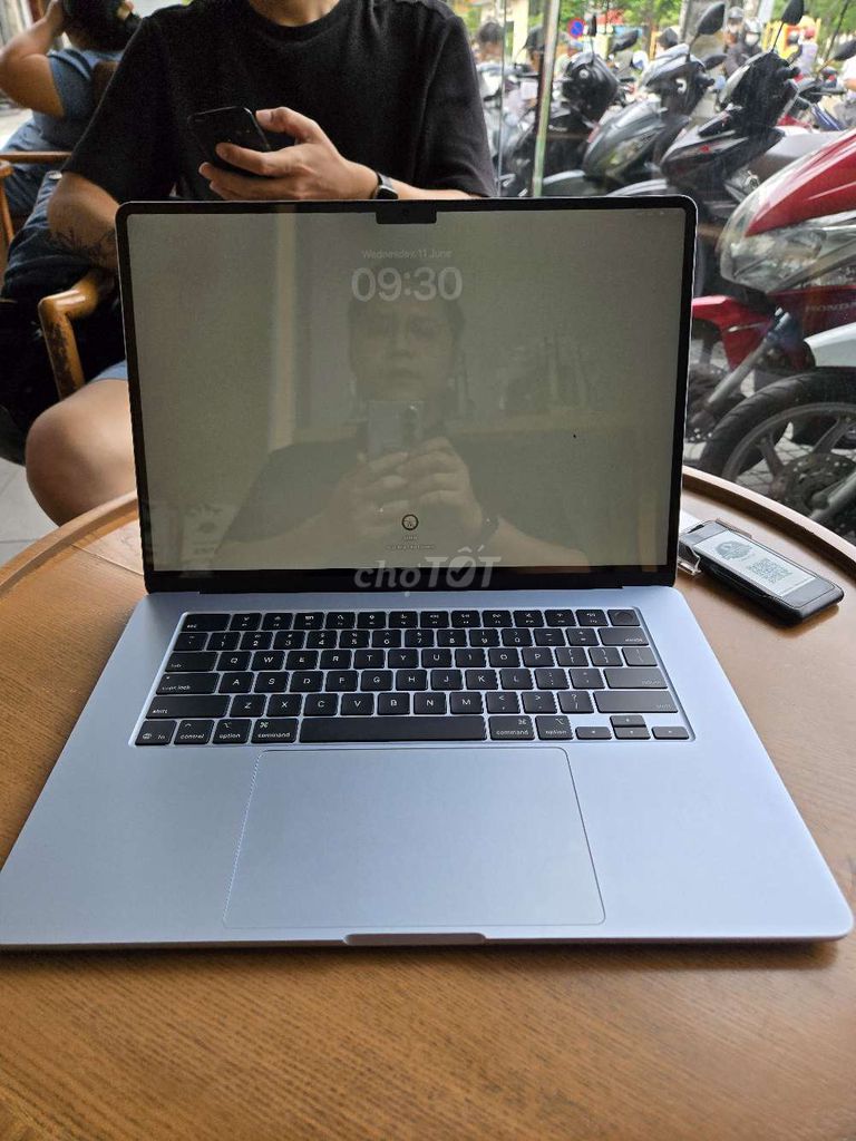 Apple MacBook Air M4 15 inch 24GB ram/256GB. Mua bán Laptop tại Thành phố Thủ Đức Tp Hồ Chí Minh được đăng bởi Thịnh hình 1