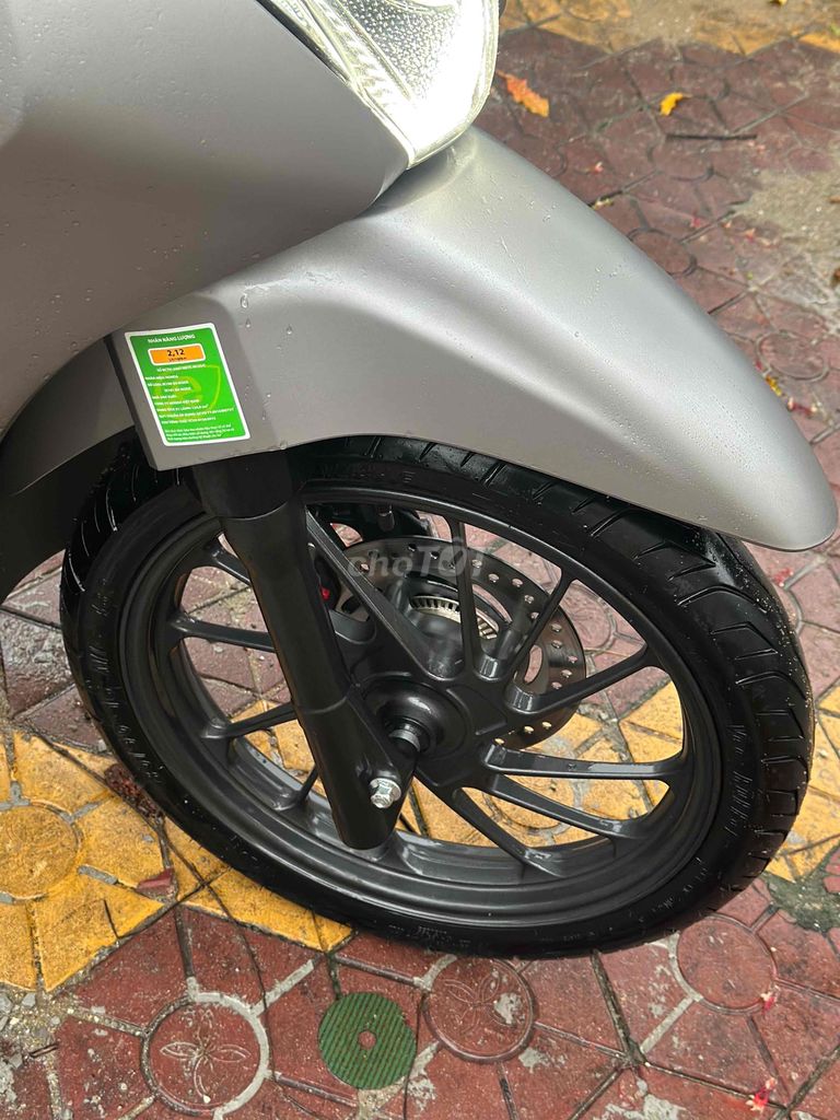 SH Mode Mua Vào Tháng 12/2024 Xe Ít Đi Còn Khá Đẹp. Mua bán Xe máy tại Thành phố Quảng Ngãi Quảng Ngãi được đăng bởi Hien hình 8