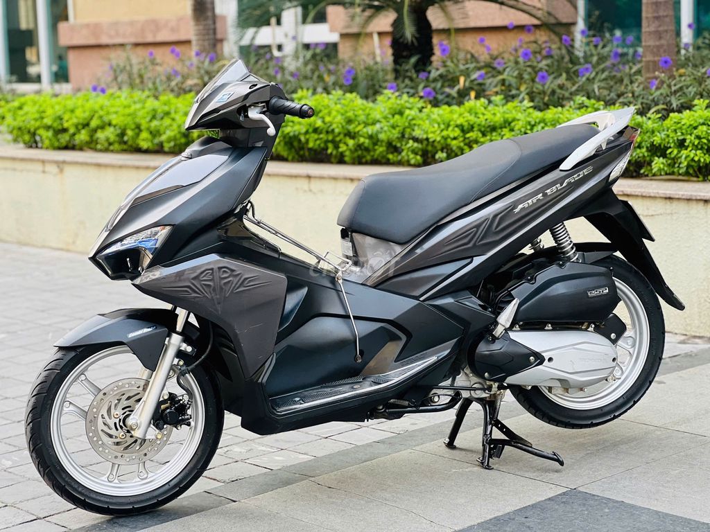 HONDA AIR BLADE 125FI  XE ĐỜI CUỐI 2019 MÁY ZIN. Mua bán Xe máy tại Quận Cầu Giấy Hà Nội được đăng bởi Lộc Phát hình 3