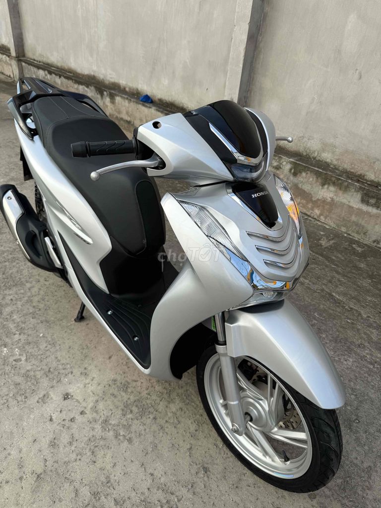 Sh 150 abs 2020 bạc poscher như mới.. Mua bán Xe máy tại Quận Ô Môn Cần Thơ được đăng bởi Trần Tùng hình 12
