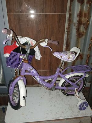 Xe bé bị bể bánh sau .. Mua bán Mẹ và bé tại Quận 12 Tp Hồ Chí Minh được đăng bởi Huỳnh Hoa