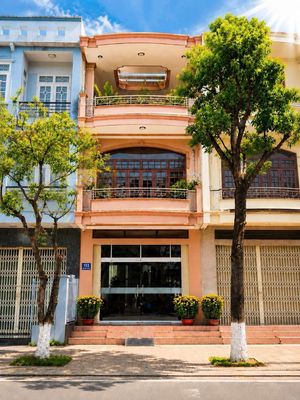 bán nhà hai bà trưng 3 tầng,gần chợ đêm,để lại nội thất,khu an ninh