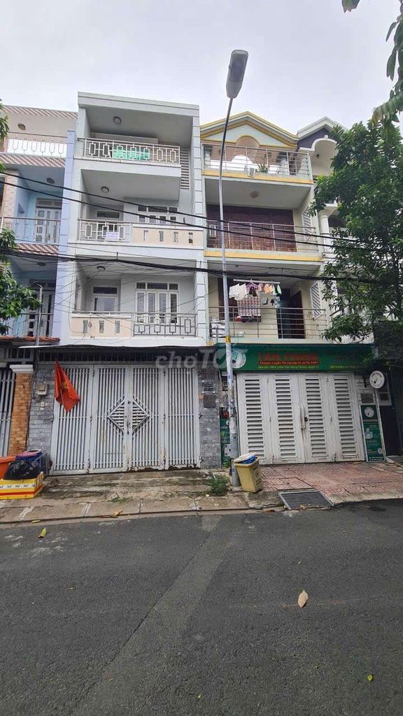 Аренда · 4 комн. · 90 м² · Quận 12, ул. Đường Dương Thị Giang