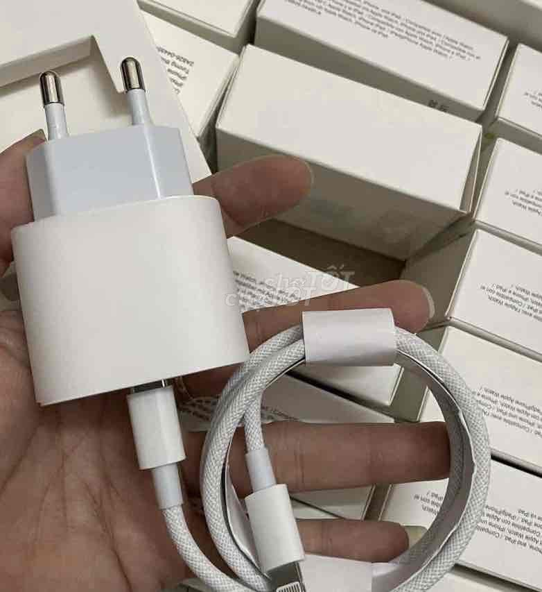 Bộ sạc nhanh iPhone Dù Trắng. Mua bán Phụ kiện (Màn hình, Chuột...) tại Quận Ngũ Hành Sơn Đà Nẵng được đăng bởi Nguyễn Lê hình 1