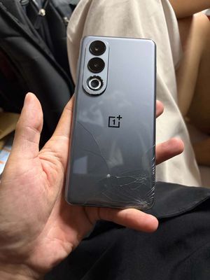 Cần bán oneplus ace 3v nứt lưng