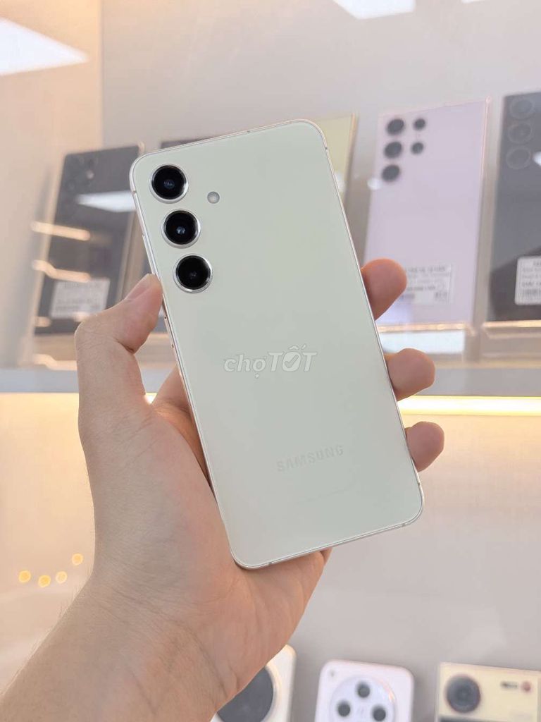 SAMSUNG S24 8/256GB VÀNG GOLD ZIN CHUẨN ĐẸP NÉT. Mua bán Điện thoại tại Huyện Trảng Bom Đồng Nai được đăng bởi X Mobile Trảng Bom hình 1