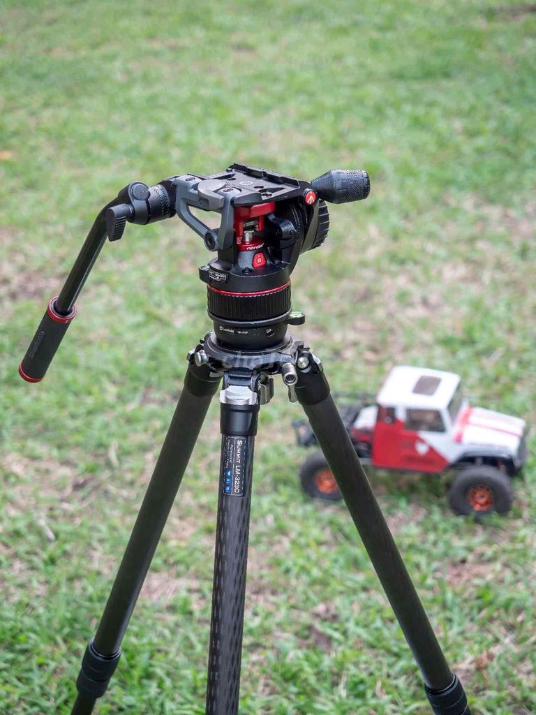 Đầu dầu tripod Manfrotto 608. Mua bán Phụ kiện (Màn hình, Chuột...) tại Quận Gò Vấp Tp Hồ Chí Minh được đăng bởi Hồ Phúc hình 1