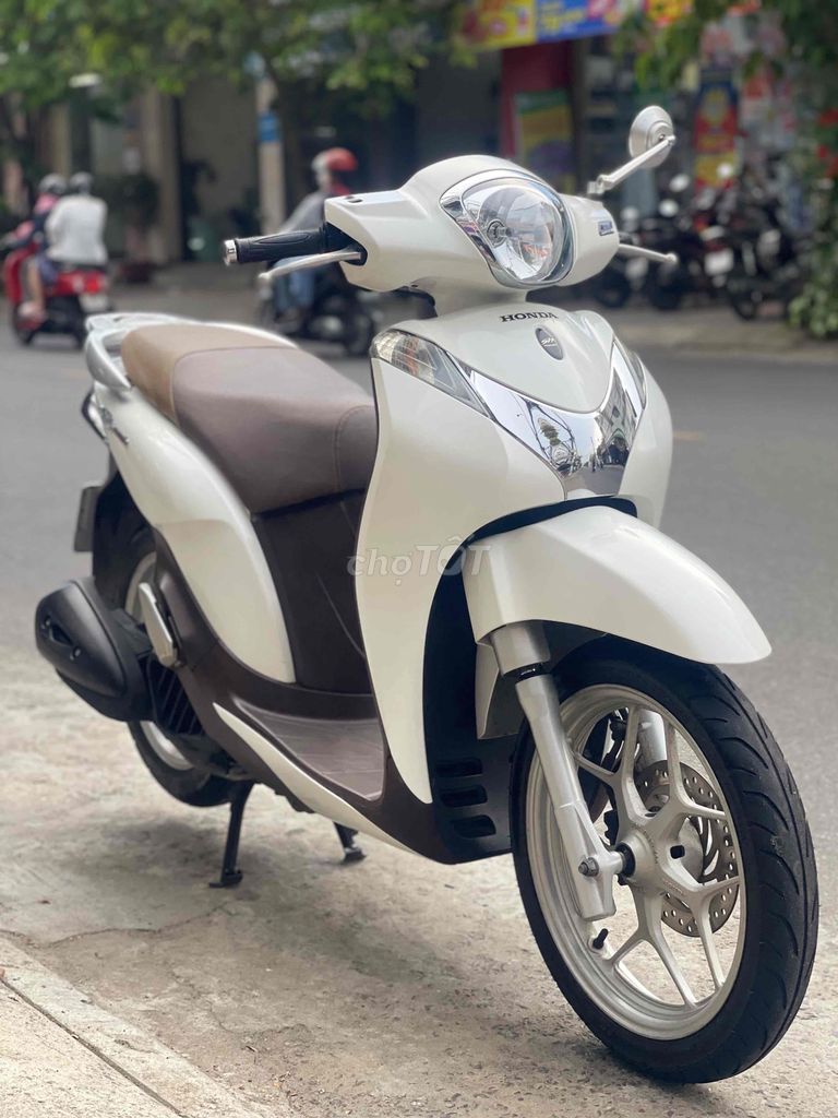 SHmode trắng zin êm áo đẹp 1 đời chủ. Mua bán Xe máy tại Quận Thanh Khê Đà Nẵng được đăng bởi Song Vo hình 3