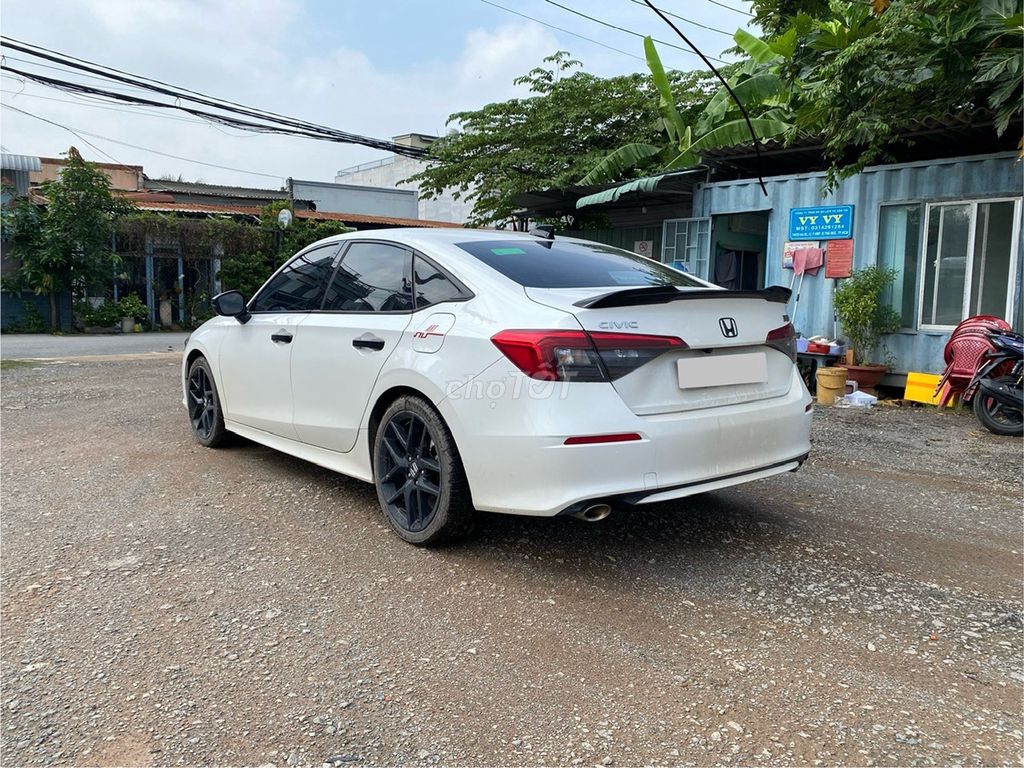 Honda Civic 2023 RS 30.000km Trắng. Mua bán Ô tô tại Thành phố Thủ Đức Tp Hồ Chí Minh được đăng bởi Thành Thuỷ hình 6