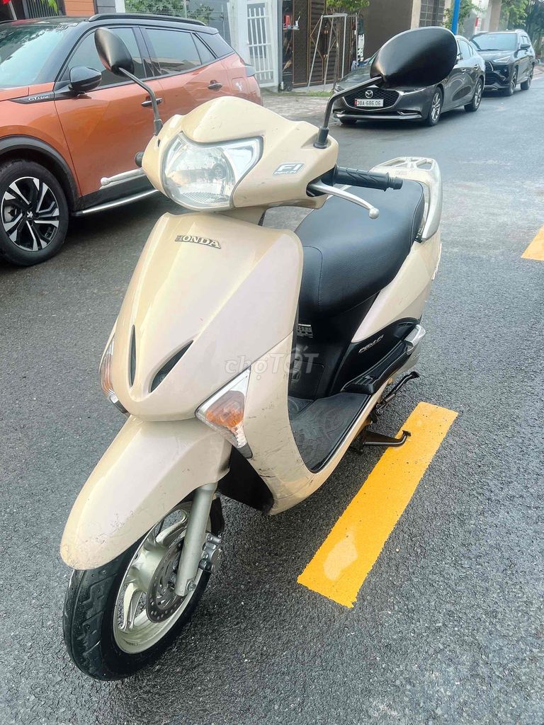 đá chống tắt máy xe chay nhẹ Máy chạy ngon lành. Mua bán Xe máy tại Thành phố Dĩ An Bình Dương được đăng bởi Phan van do  hình 2