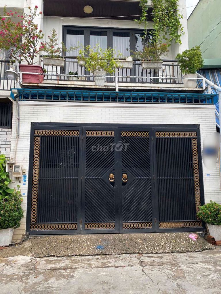 Дом 2 переулка за фасадом Nguyễn Thị Đặng. 5м x 15м. Бетон 4 этажа