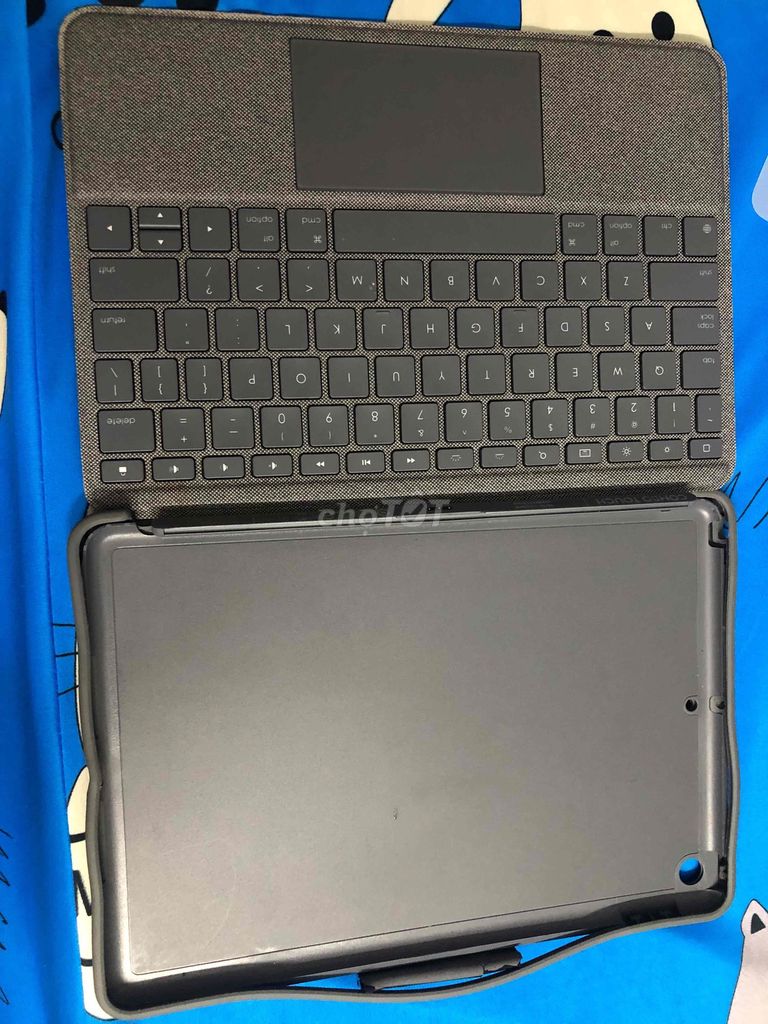 combo touch logitech ipad gen 9. Mua bán Máy tính bảng tại Huyện Hóc Môn Tp Hồ Chí Minh được đăng bởi Bùi Thanh Tùng hình 1