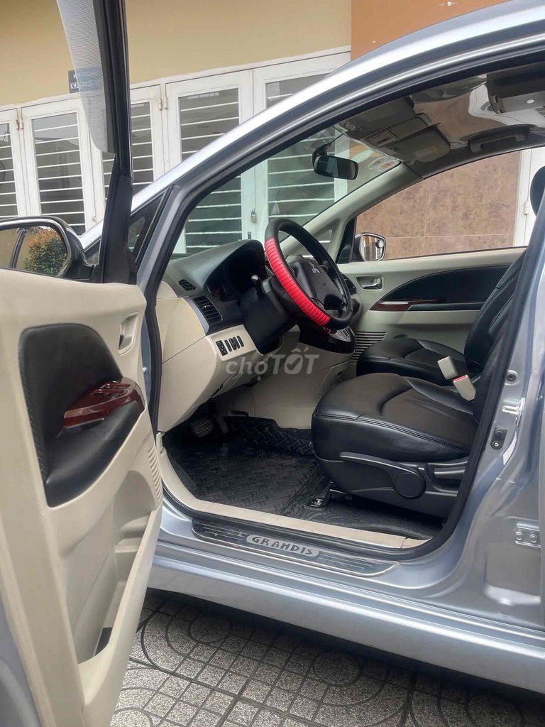 Mitsubishi Grandis 2009 2.4 Mivec - 138000 km. Mua bán Ô tô tại Quận 11 Tp Hồ Chí Minh được đăng bởi Huy Lê Đình hình 5