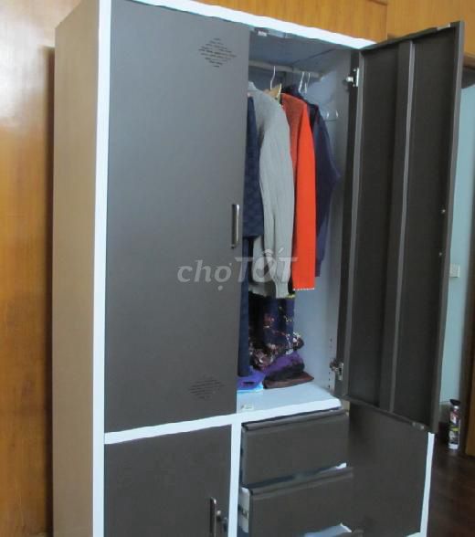 Tủ quần áo Xuân Hòa mới 99%. Mua bán Tủ, kệ gia đình tại Quận Hai Bà Trưng Hà Nội được đăng bởi Mi Chu hình 1
