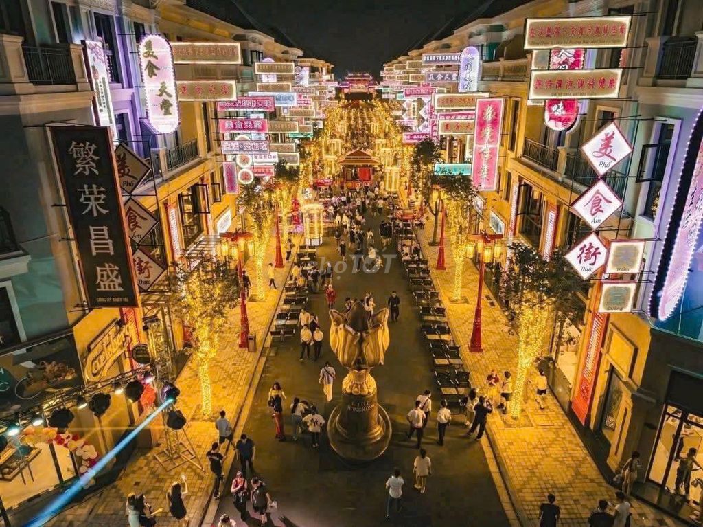 Nhà Phố Vin Long An giá chỉ bằng căn hộ, 4 lầu, giá chỉ 3ty9 all in. Mua bán nhà ở tại Huyện Đức Hòa Long An được đăng bởi Vũ Vinhomes hình 3