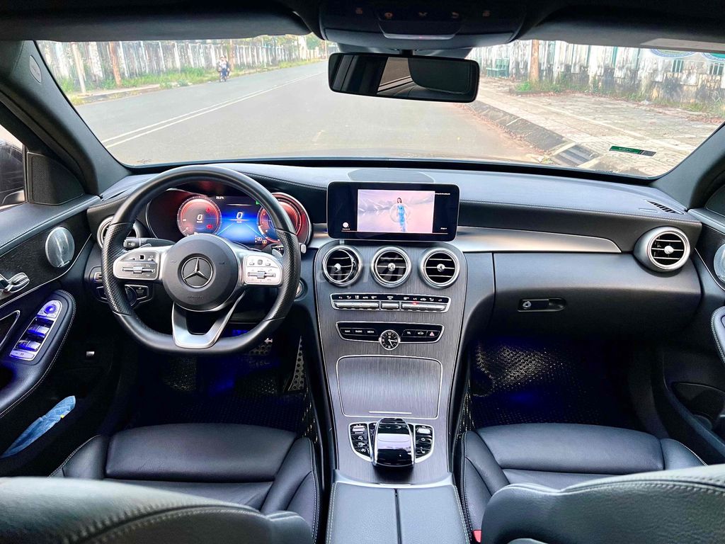 Mercedes Benz C Class 2019 C 300 AMG - 93000 km. Mua bán Ô tô tại Huyện Bù Đăng Bình Phước được đăng bởi nguyễn văn tiến hình 10