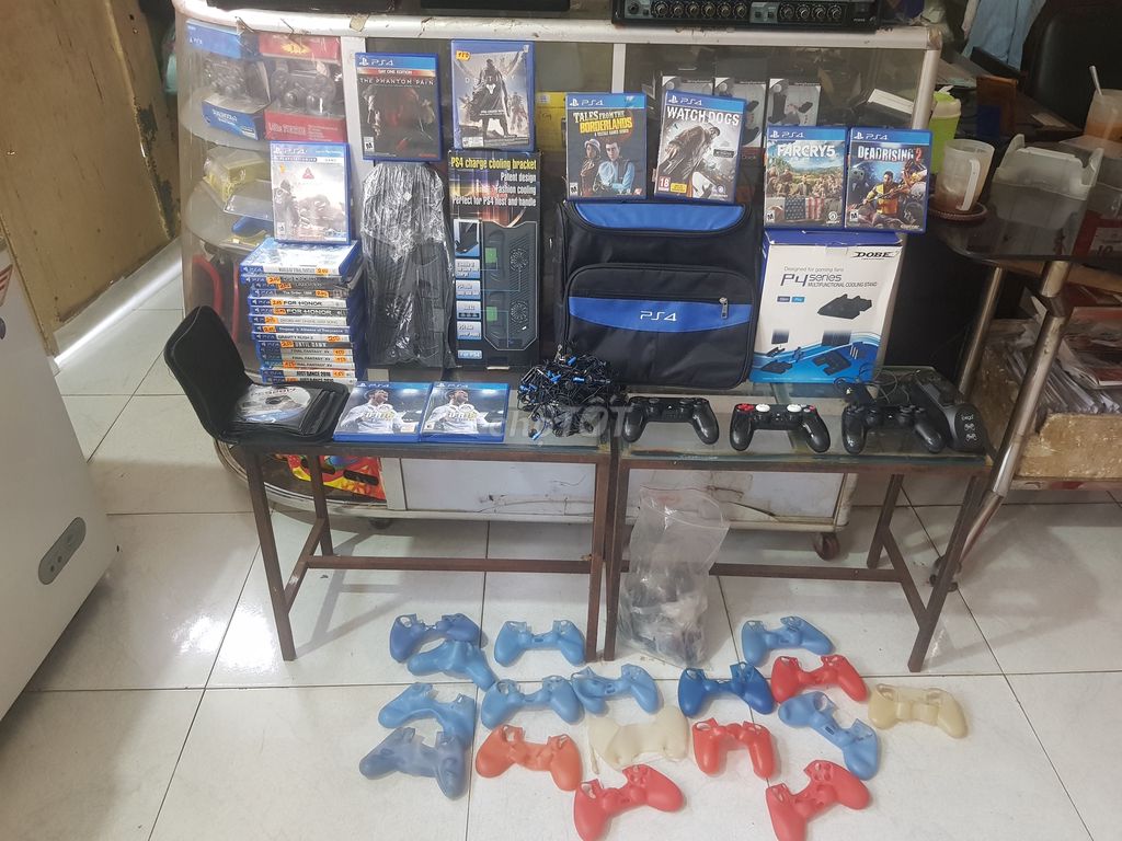 Đỉa Ps4 góc và tay cầm và phụ kiện rời của Ps4