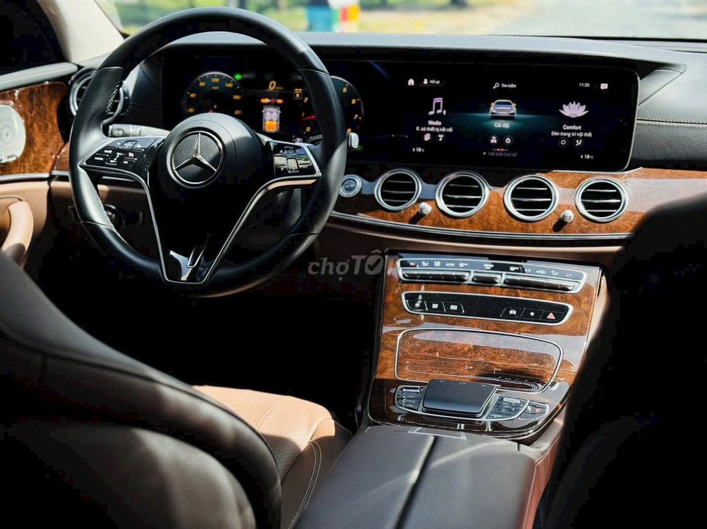 🔺MERCEDES E200 EXCLUSIVE MODEL 2024 BIỂN HCM. Mua bán Ô tô tại Quận 7 Tp Hồ Chí Minh được đăng bởi Tung hình 5