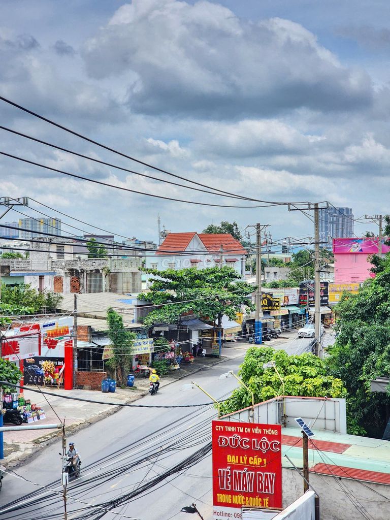 Bán nhà MT kinh doanh buôn bán gần chợ Chang Tai, p.Tân Đông Hiệp