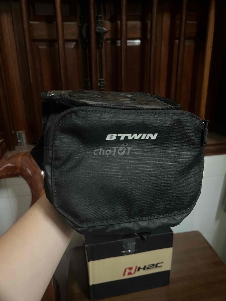 Túi treo khung xe đạp BTWIN (Decathlon).