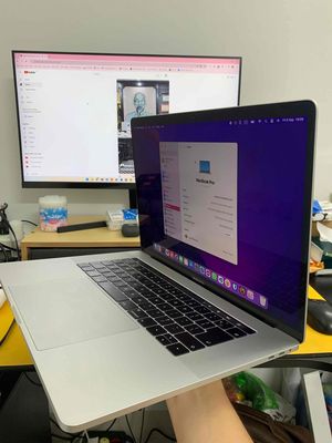 MacBook Pro i7 16GB SSD 512GB 15 inch. Mua bán Laptop tại Quận Hoàng Mai Hà Nội được đăng bởi Vũ Trong Sáng