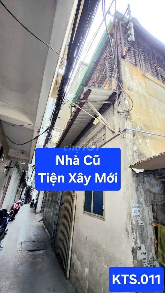 HIẾM SÁT MẶT TIỀN Q.3 NGUYỄN THỊ MINH KHAI - HẺM THÔNG NG.THIỆN THUẬT