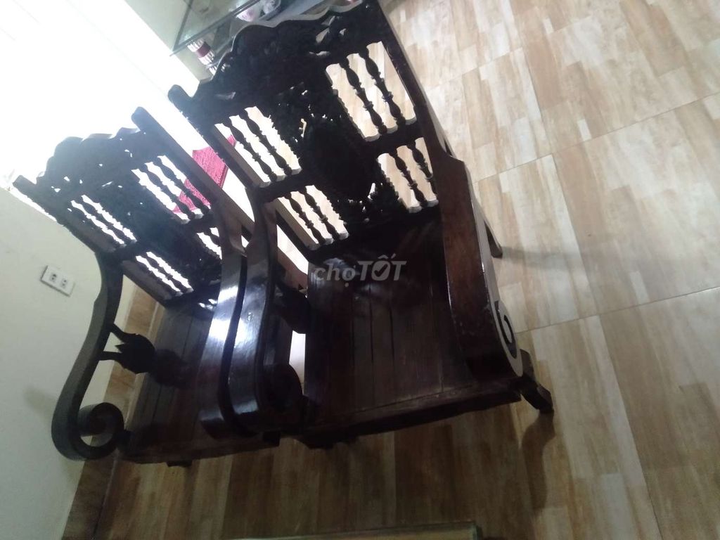 Mình cần bán bộ bàn ghế. Gỗ lim đỏ thời xưa.