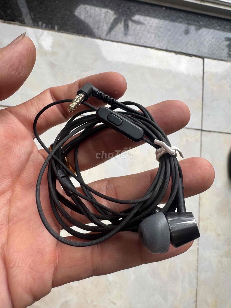 Tai nghe Sony MDR-EX155 Đen có mic. Mua bán Thiết bị đeo thông minh tại Thành phố Thủ Đức Tp Hồ Chí Minh được đăng bởi Hào Sang hình 1