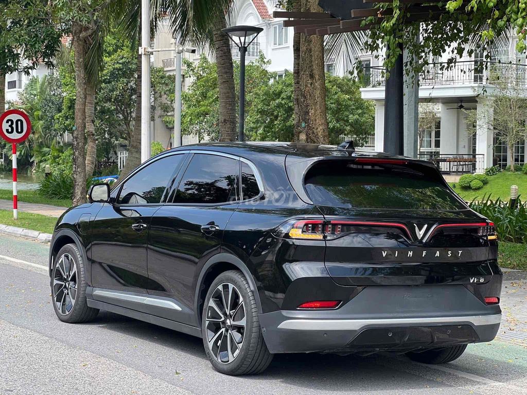 VinFast VF8 Plus 2024 CATL mua Pin. Mua bán Ô tô tại Quận Long Biên Hà Nội được đăng bởi Phát Vũ Vinfast hình 3