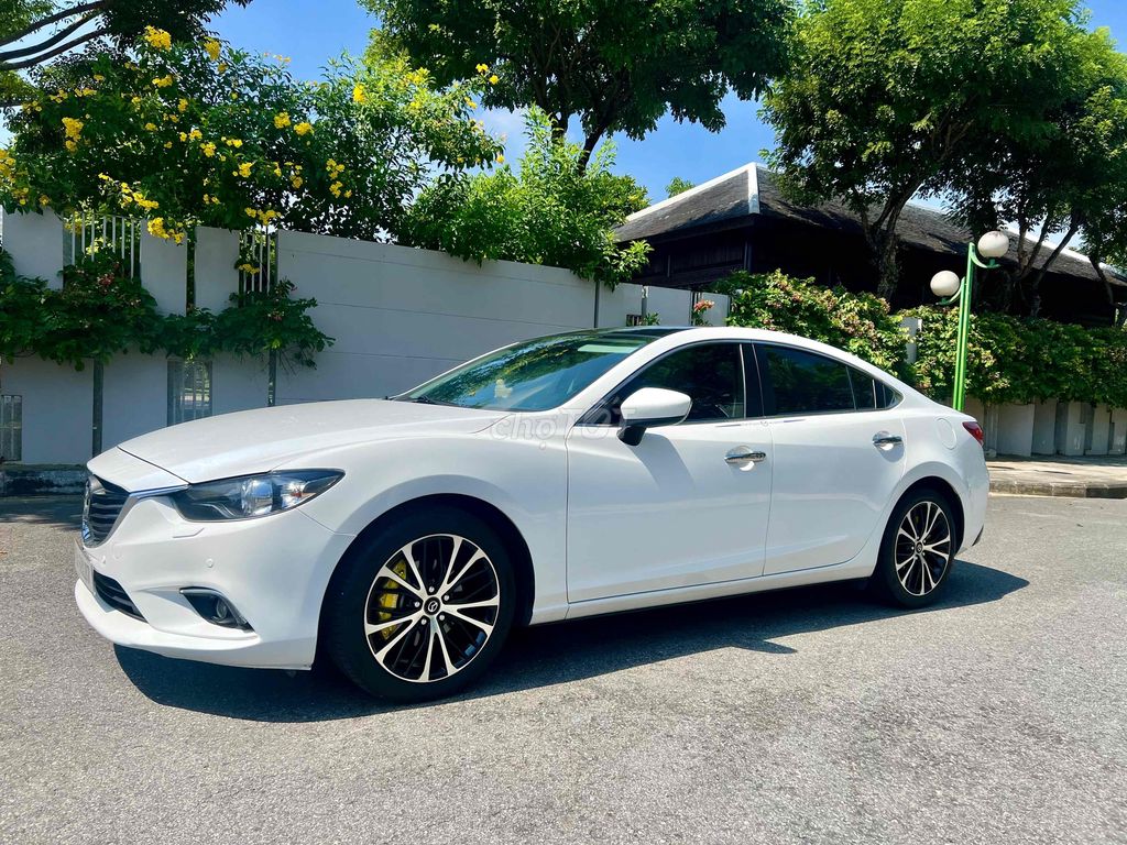 Mazda 6 - Bản cao cấp - Xe gia đình cán bộ đi làm