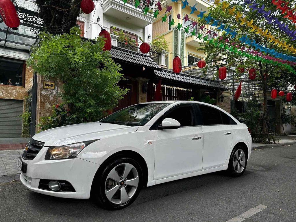 Полностью автоматическая крышная дверь Chevrolet Cruze 2013