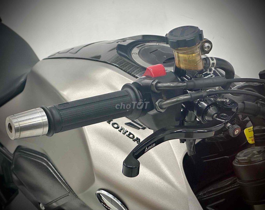 HONDA CB300R DATE 2019. Mua bán Xe máy tại Quận Gò Vấp Tp Hồ Chí Minh được đăng bởi Trần Trọng Thuận hình 12