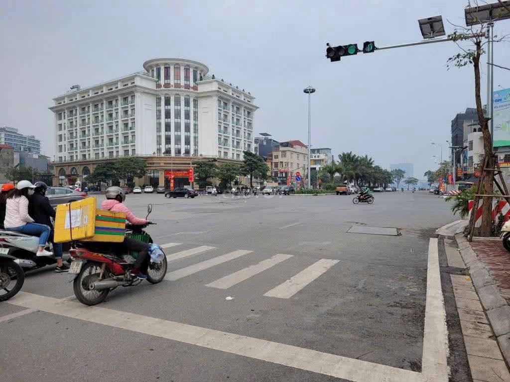 🆘🆘Bán nhà mặt phố Thụy Khuê 3.8Tỷ 
,nhà 3 tầng🆘🆘