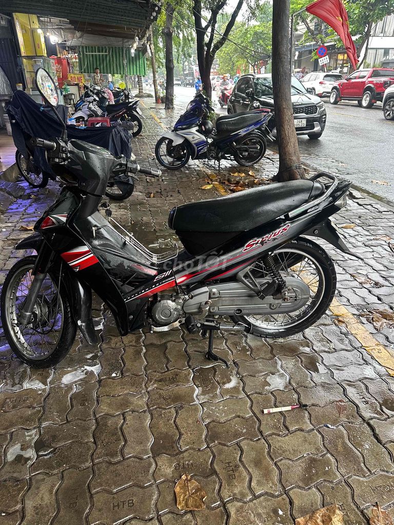 Yamaha Sirius черный полуавтомат
