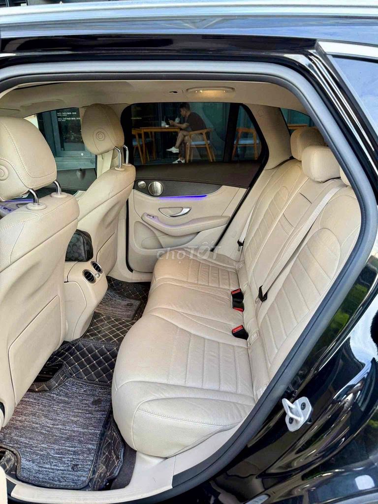 Mercedes Benz GLC 2021 300 4MATIC - 38000 km. Mua bán Ô tô tại Quận Hoàng Mai Hà Nội được đăng bởi Mr Tài hình 7