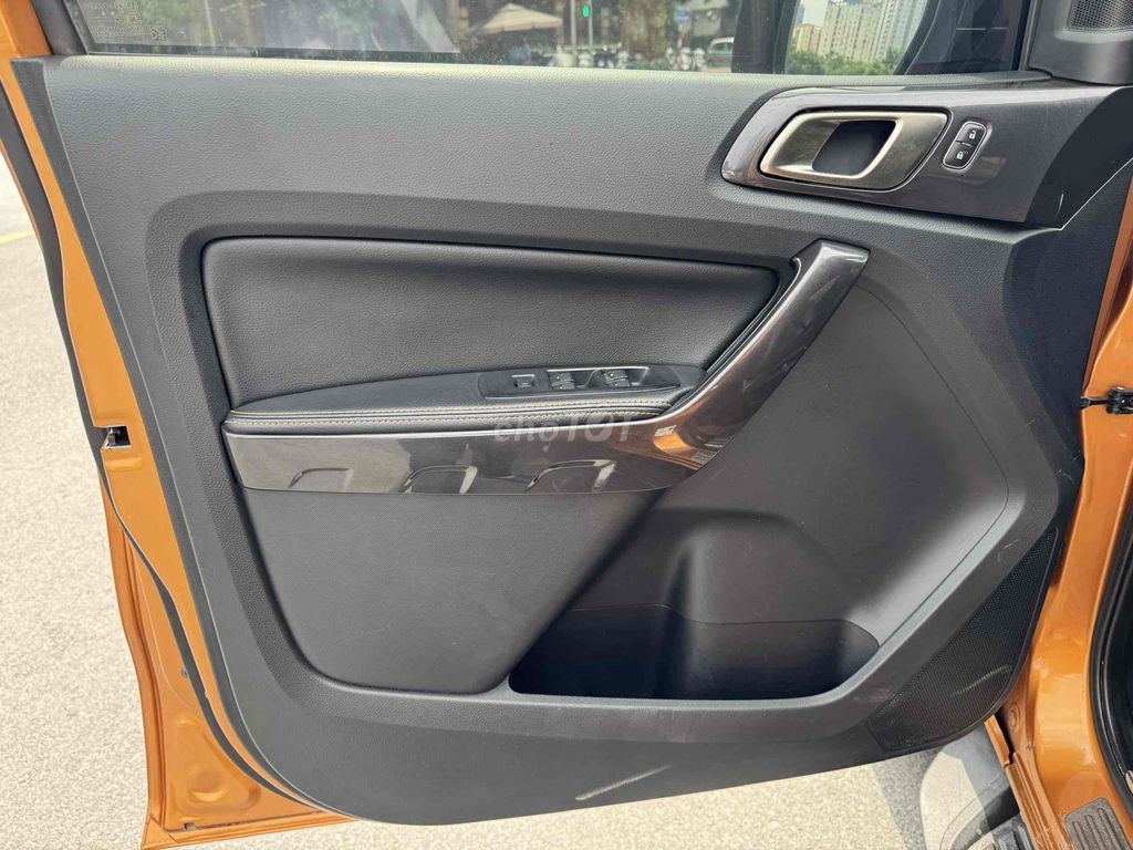 Ford Ranger 2019 WLIDTRACK BITUBO 2.0 4x4 AT. Mua bán Ô tô tại Quận Bắc Từ Liêm Hà Nội được đăng bởi Tô Văn Tiến hình 12