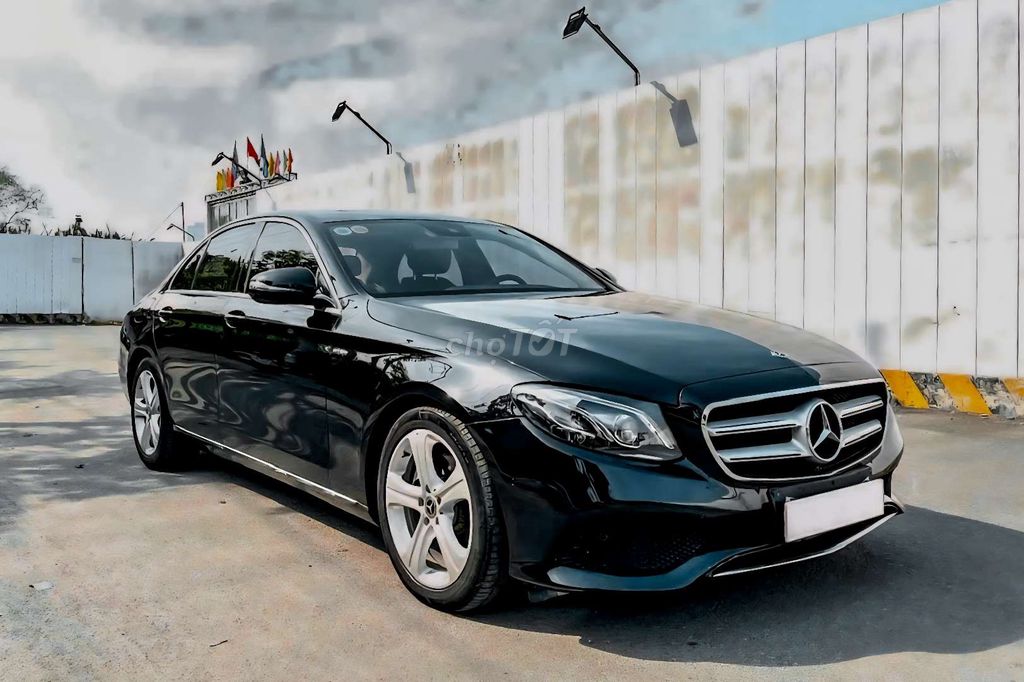 Mercedes E250 2018 mỗi năm đi 6000km — Chất xe cọp. Mua bán Ô tô tại Quận 7 Tp Hồ Chí Minh được đăng bởi Nguyễn Hoàng Vũ hình 1