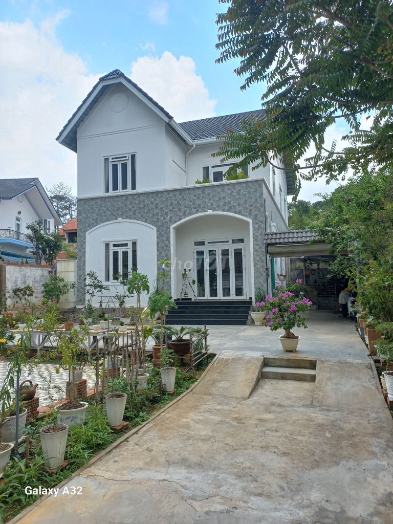 Bán VILLA sân vườn KQH Yersin Đà Lạt- chính chủ