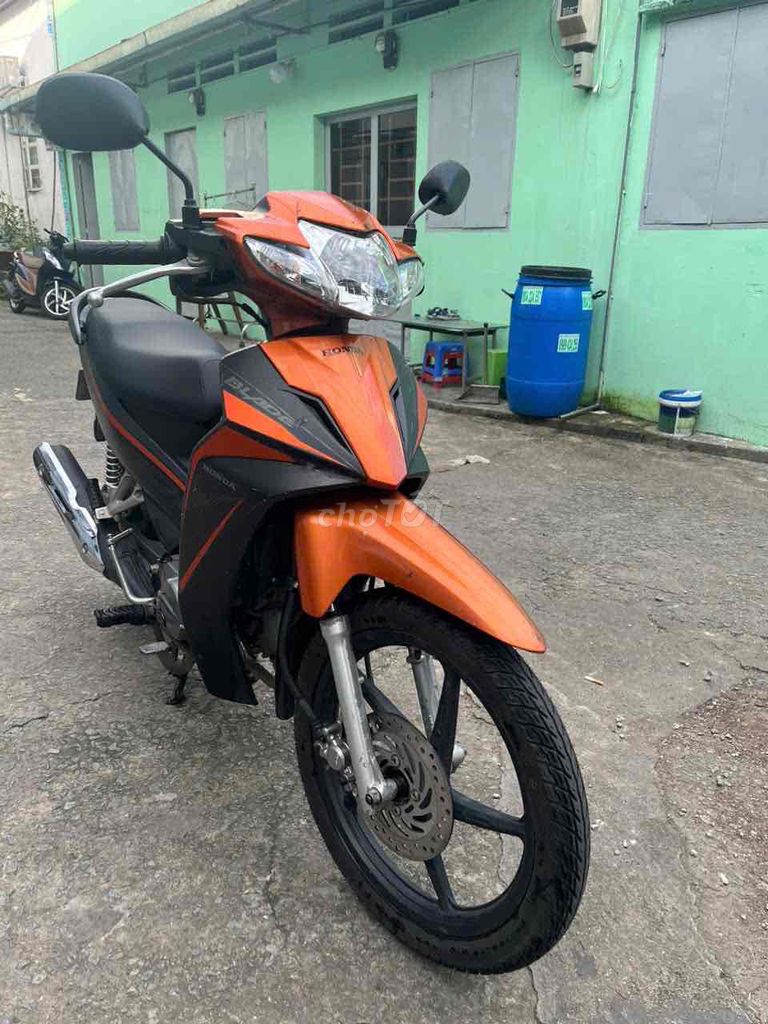 Cần bán xe Honda blade còn tốt, máy còn zin. Mua bán Xe máy tại Thành phố Thủ Đức Tp Hồ Chí Minh được đăng bởi Hồ Đăng Khoa hình 3
