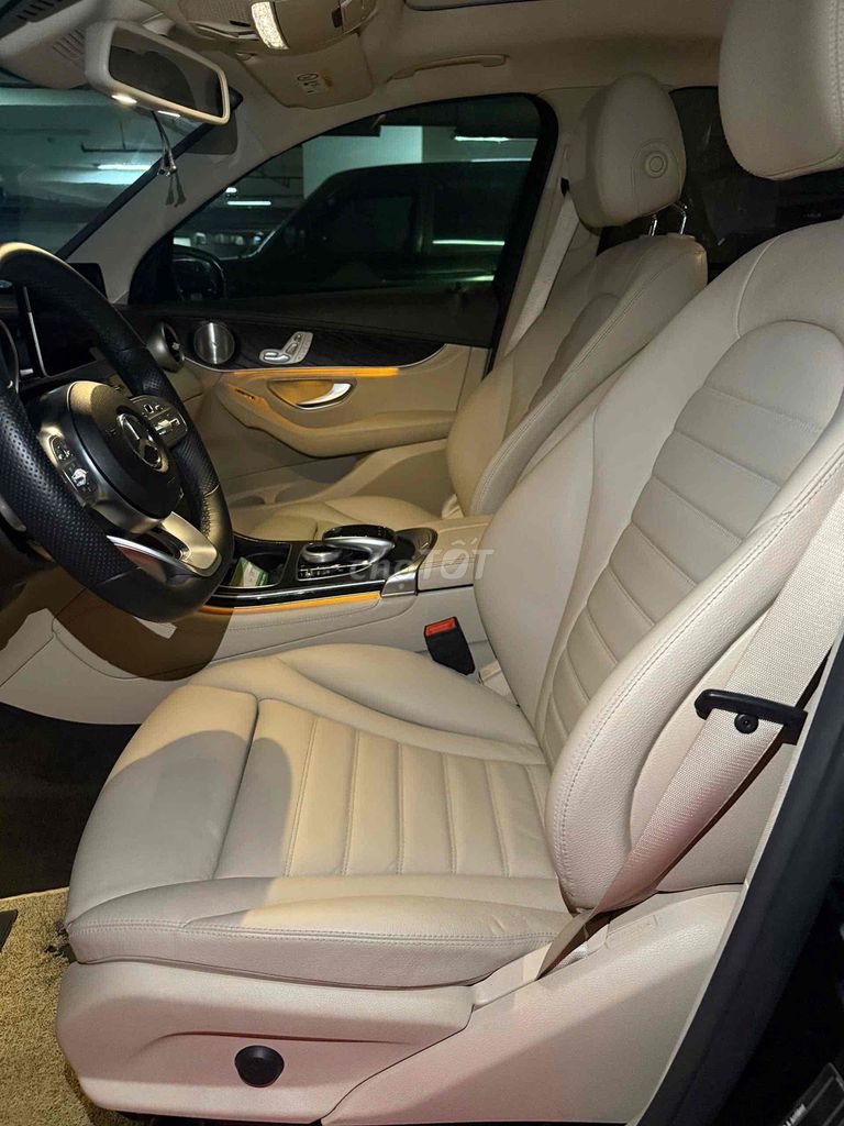 Мерседес-Бенц GLC 300 4MATIC 2019 Черный 7 тыс. км