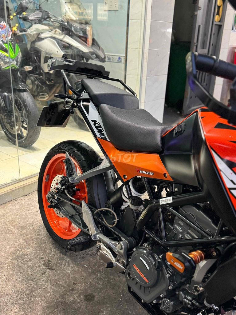 Cần bán KTM Duke 200 2019 Biển 49 9 chủ. Mua bán Xe máy tại Quận Bình Tân Tp Hồ Chí Minh được đăng bởi Việt Motor Bình Tân hình 3