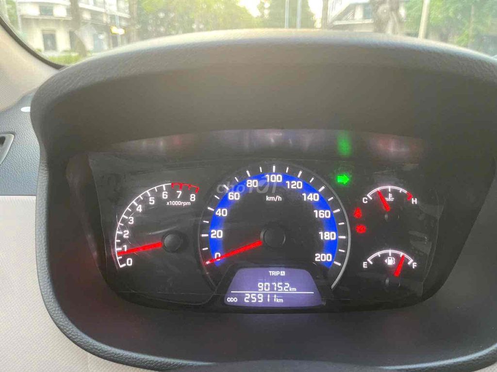 Hyundai i10 sedan 2017 số sàn bản đủ 26.000km. Mua bán Ô tô tại Thành phố Buôn Ma Thuột Đắk Lắk được đăng bởi MR HUY hình 11