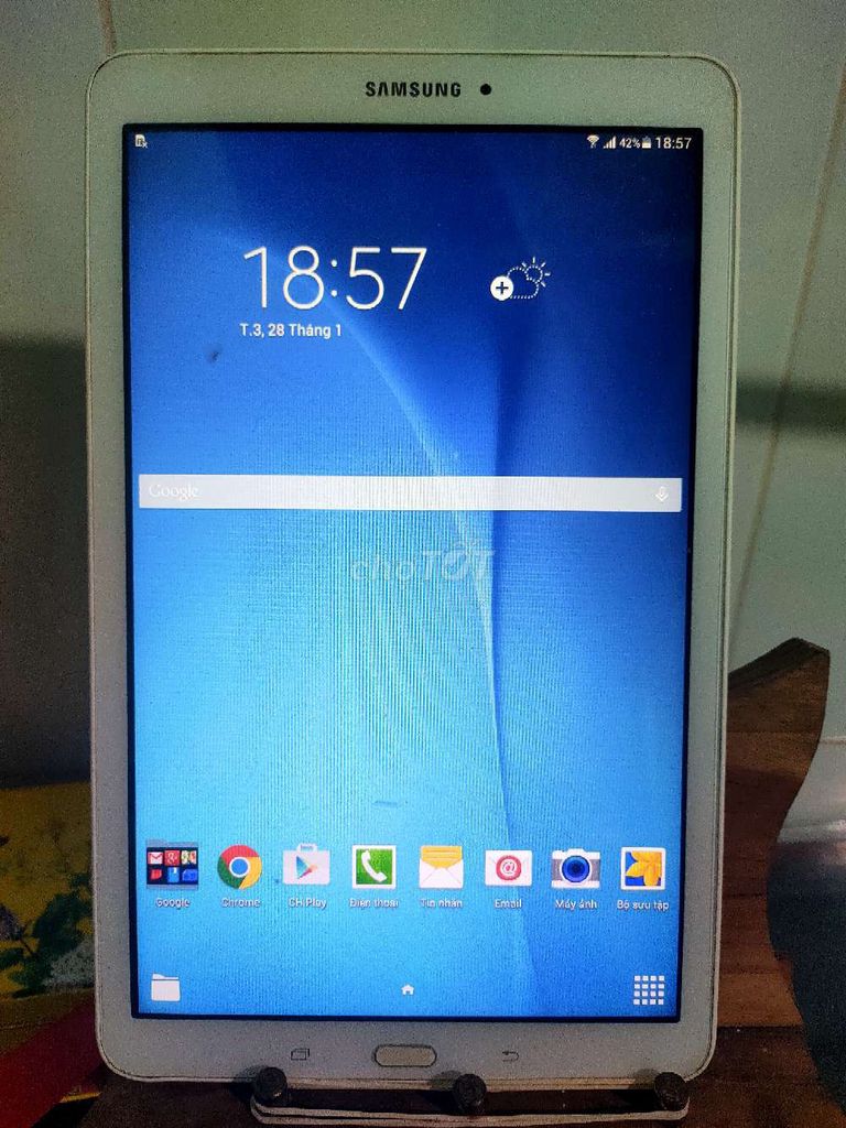 Tab E màn 9.6inch màn đẹp.