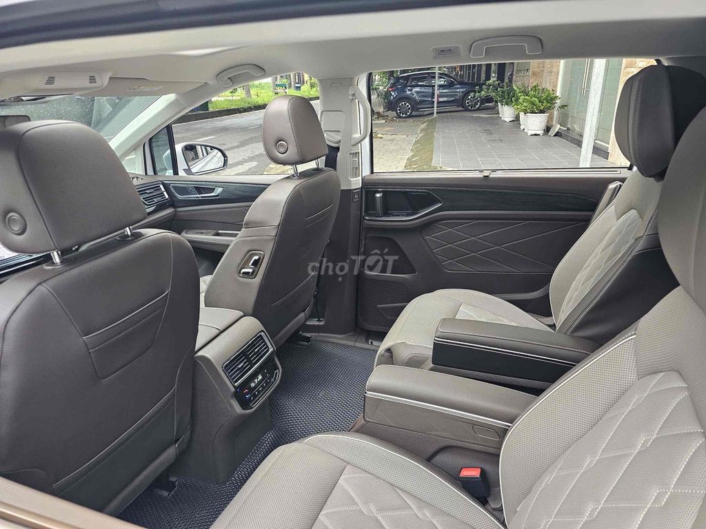 Volkswagen Viloran 2024 Luxury - 34000 km. Mua bán Ô tô tại Thành phố Thuận An Bình Dương được đăng bởi Thảo Nhi hình 3