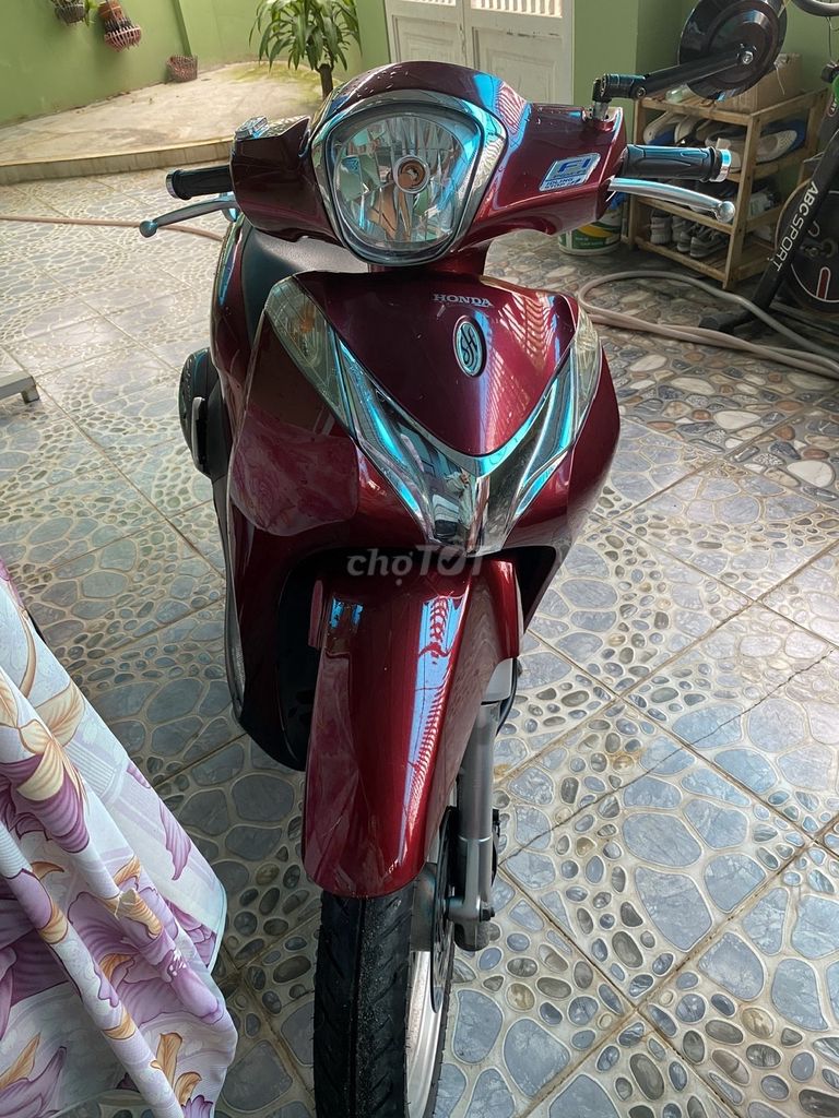 Honda SH mode Đỏ. Mua bán Xe máy tại Thành phố Phan Thiết Bình Thuận được đăng bởi Aley Nguyễn hình 1