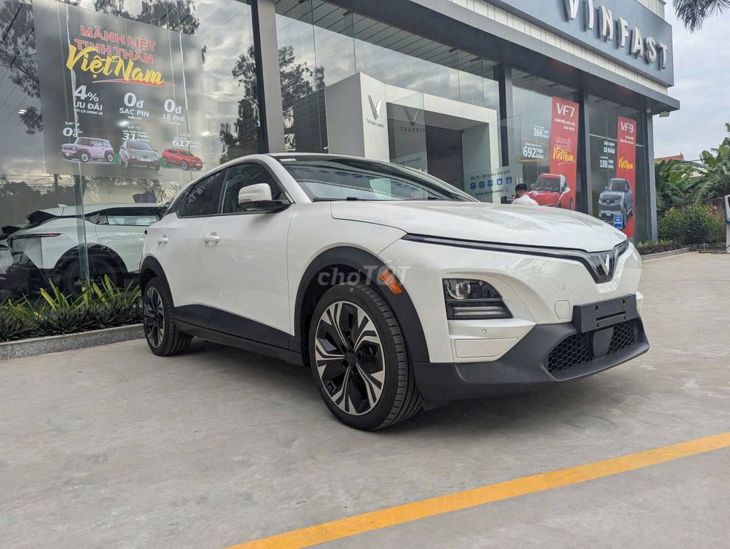 Vinfast VF6 Plus US Limited Trắng Mới 100%. Mua bán Ô tô tại Quận 12 Tp Hồ Chí Minh được đăng bởi Thành Huỳnh hình 1