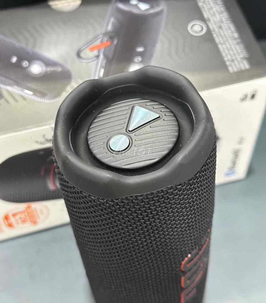 Loa Bluetooth JBL Flip 7 Đen Fullbox 99% chưa kich. Mua bán Tivi, Âm thanh tại Quận 5 Tp Hồ Chí Minh được đăng bởi Phan Thế Phong  hình 1