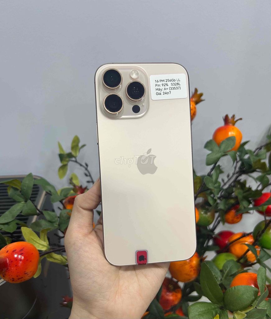 iPhone 16 Pro Max 256GB Desert Titanium Zin áp. Mua bán Điện thoại tại Huyện Hóc Môn Tp Hồ Chí Minh được đăng bởi SIRI STORE HCM hình 1